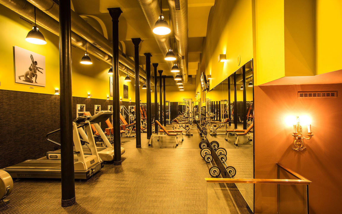 Fitness center Le Palais Art Hotel
