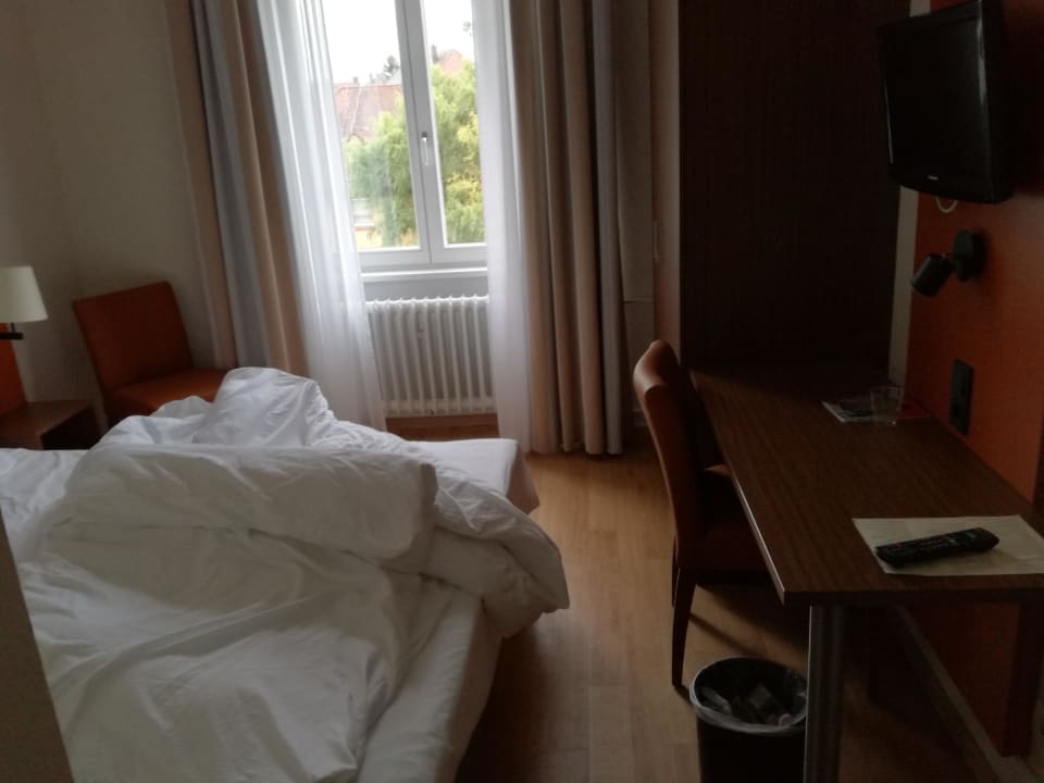 Sehr eng für 2 Bildungshaus St. Bernhard
