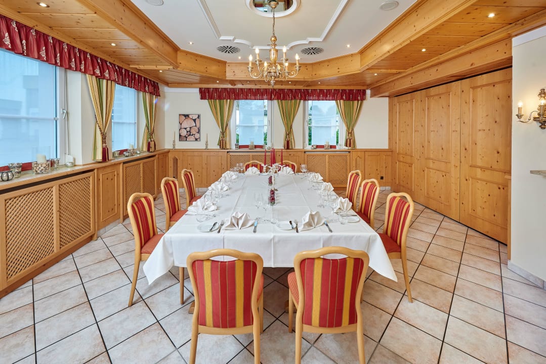 Unser Restaurant eignet sich auch als Tagungsraum Hotel am See