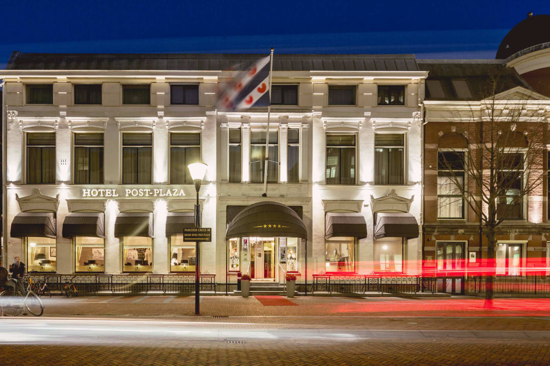 Entree hotel Post Plaza Hotel & Grand Café
