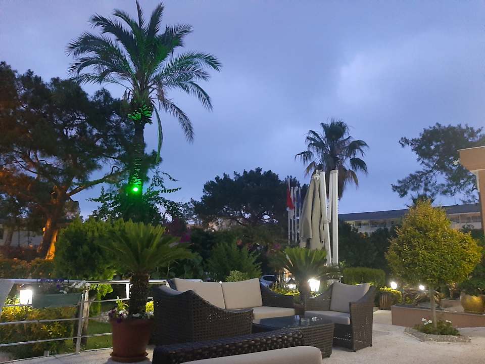 Gartenanlage Aleria Belport Beach Hotel