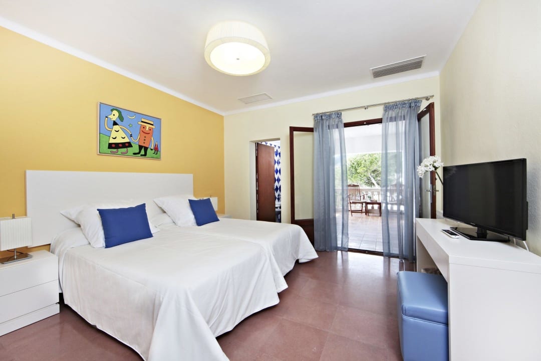 Superior Room - Cap Vermell - 2013 Cap Vermell Beach Hotel