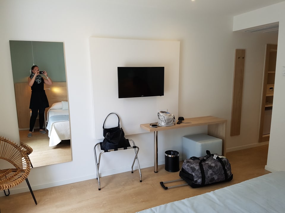 Zimmer HSM Regana - Adults Only