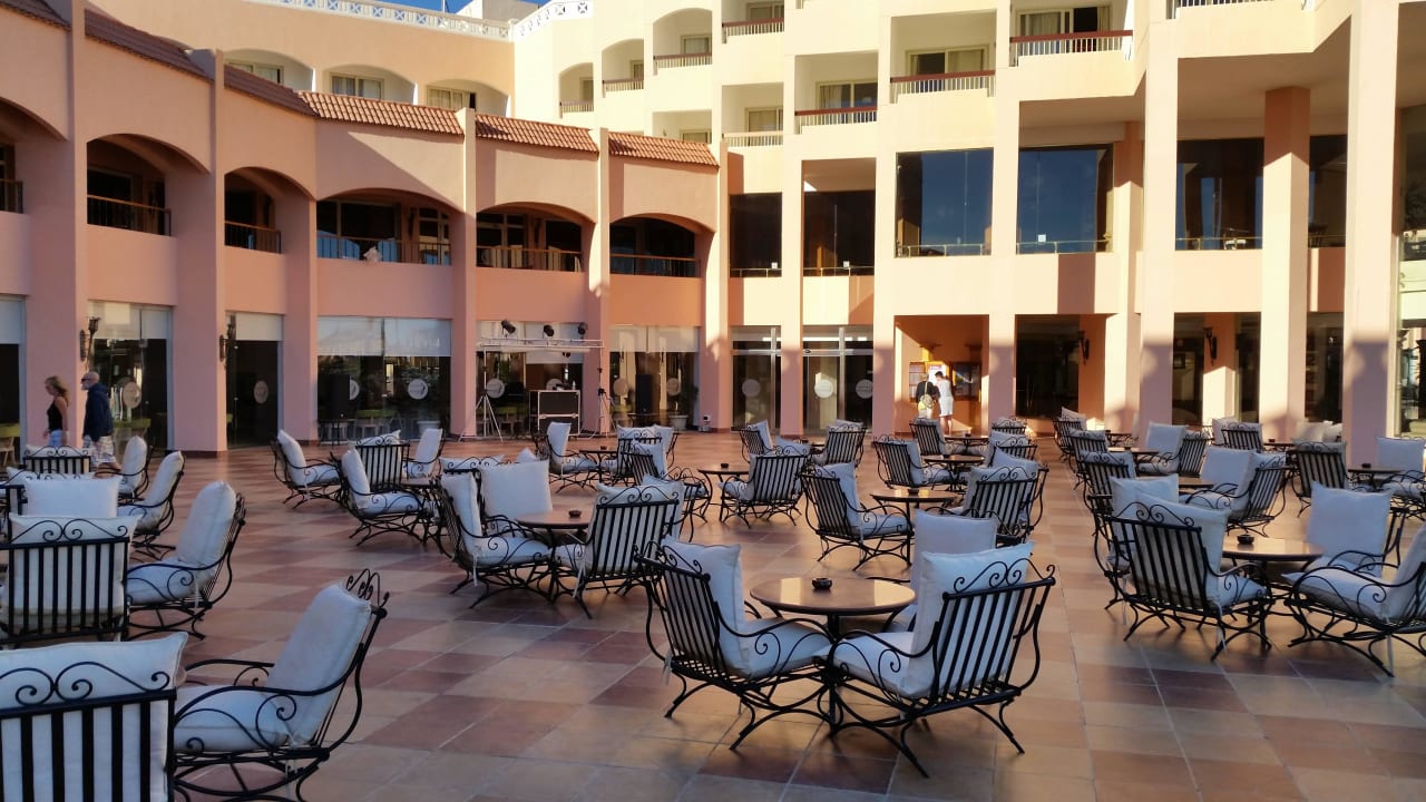 Innenhof Beach Albatros Resort