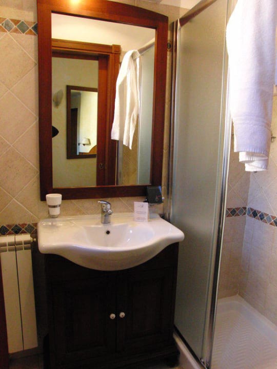 "Mini Badezimmer" Hotel Nuovo Quattro Fontane (Rom ...