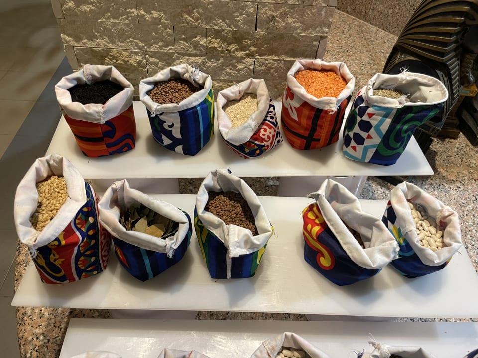 Gastro Brayka Bay Resort