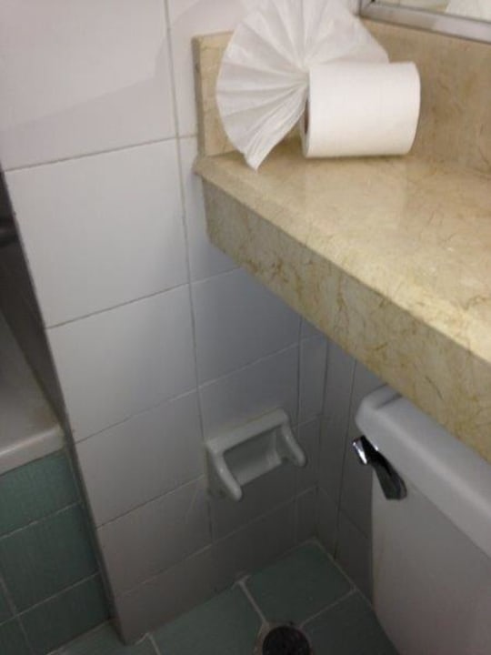 WC Rollenhalterung defekt whala!boca chica