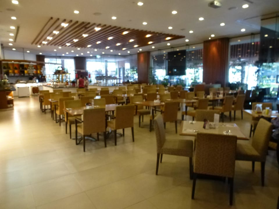 Frühstücksraum Four Points by Sheraton Singapore, Riverview