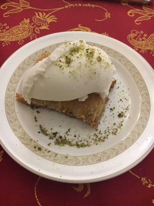 Feines Dessert Side Royal Palace Hotel & Spa