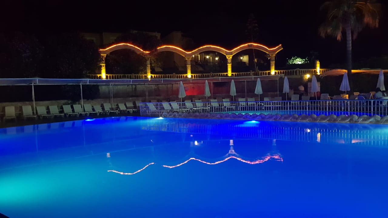 Pool Club Resort Atlantis