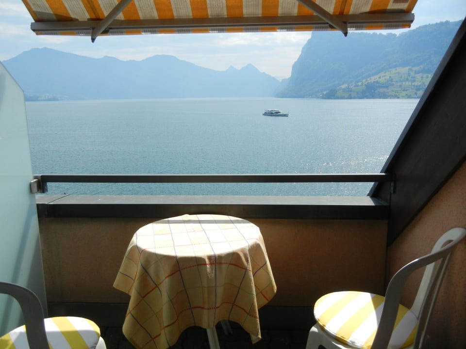 Blick vom Balkon Seehotel Kastanienbaum