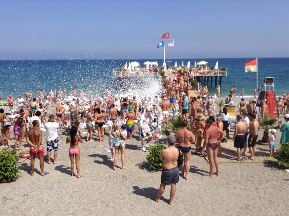 Schaumparty Limak Limra Hotel & Resort