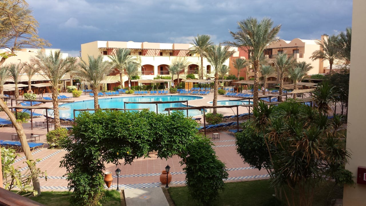 Blick von Balkon vor dem Frühstück Jaz Makadi Saraya Resort