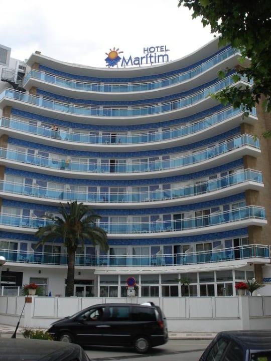 Ansicht bei Tag, aber nur ein Teil des Hotels Hotel GHT Maritim