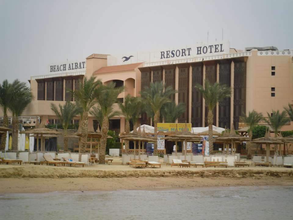 Центральный вход Beach Albatros Resort