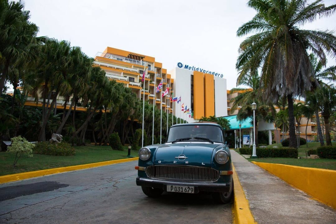 More old cars Hotel Melia Varadero