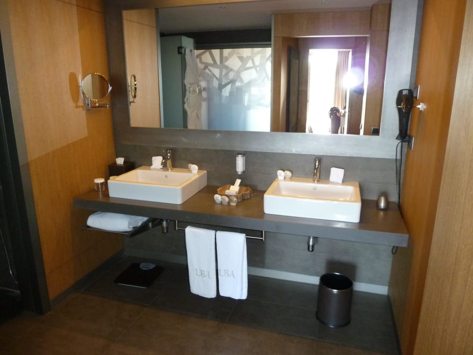 Bad Lopesan Baobab Resort