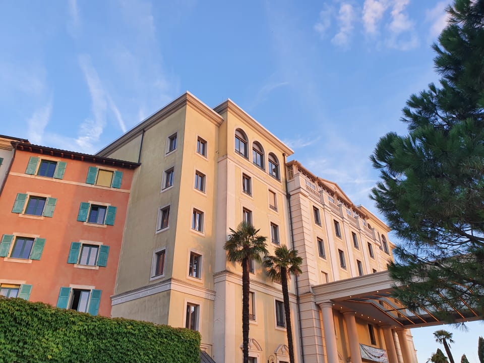au-enansicht-hotel-colosseo-europa-park-rust-holidaycheck-baden
