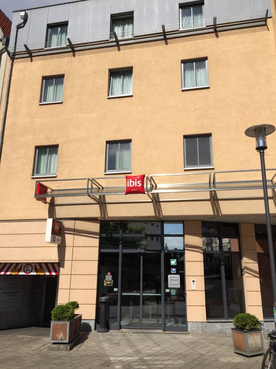 Vom Holzmarkt aus Ibis Jena City