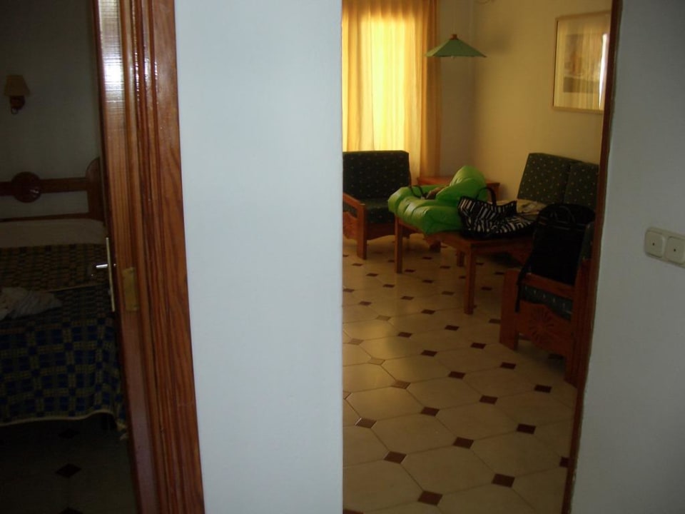 Blick vom Eingang zum Wohnzimmerbereich Hotel Los Pueblos