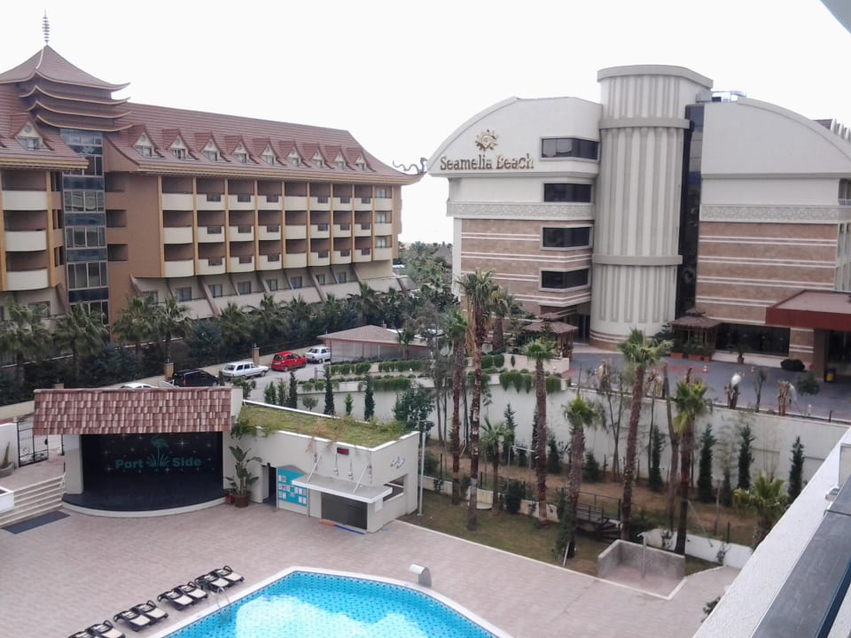 Ausblick vom Balkon Port Side Resort Hotel