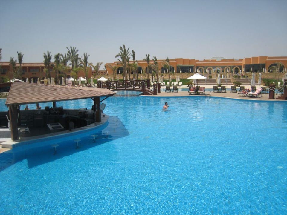 Die Poolbar Jaz Grand Marsa