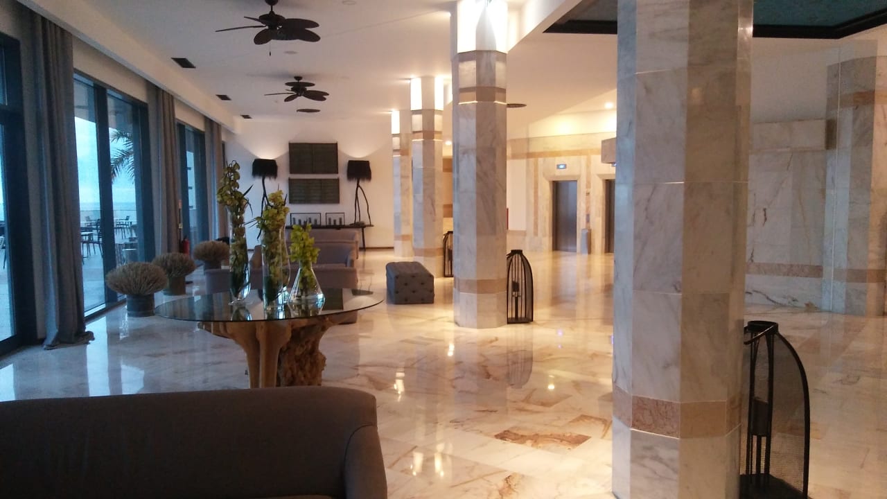Lobby Hotel Baia Azul