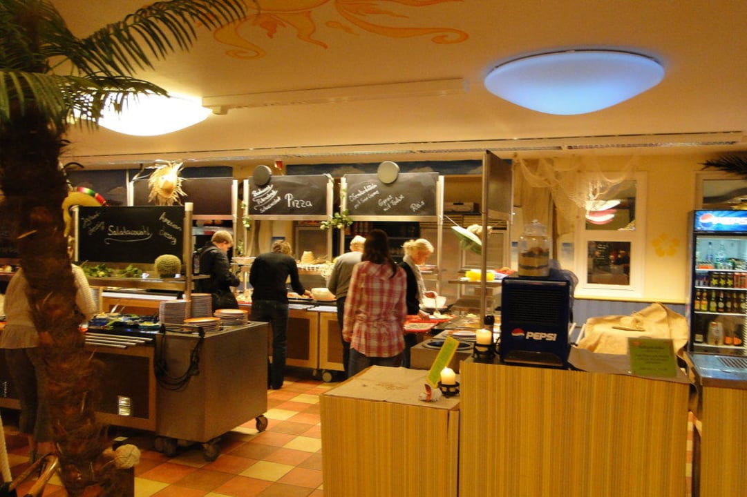 Büffetbereich des Restaurants  Heide Park Holiday Camp