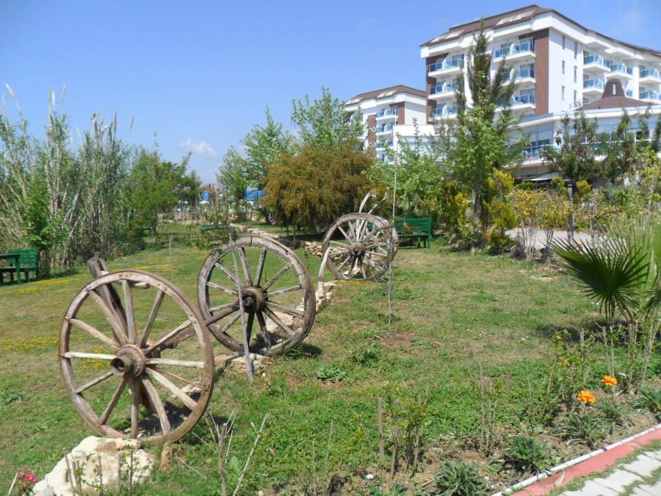 Weg zum Strand Cenger Beach Resort & Spa