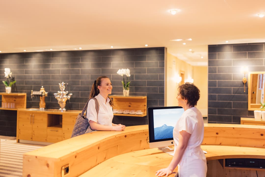 Lobby Alpenpalace Luxury Hideaway & Spa Retreat