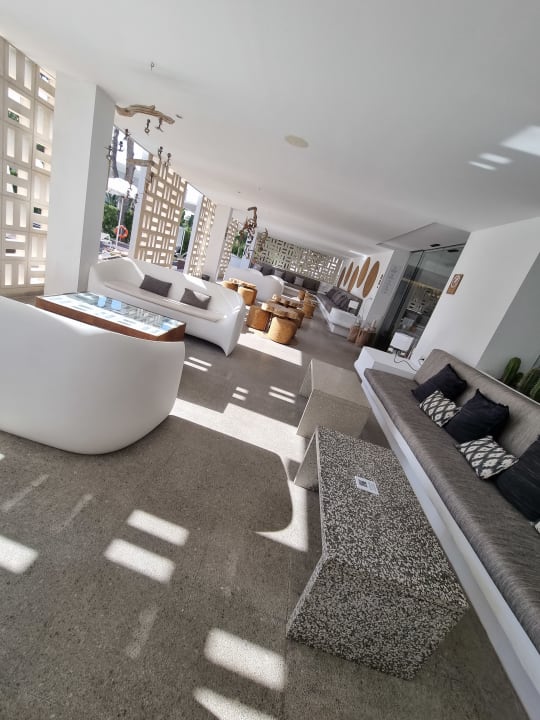 Lobby HM Balanguera Beach