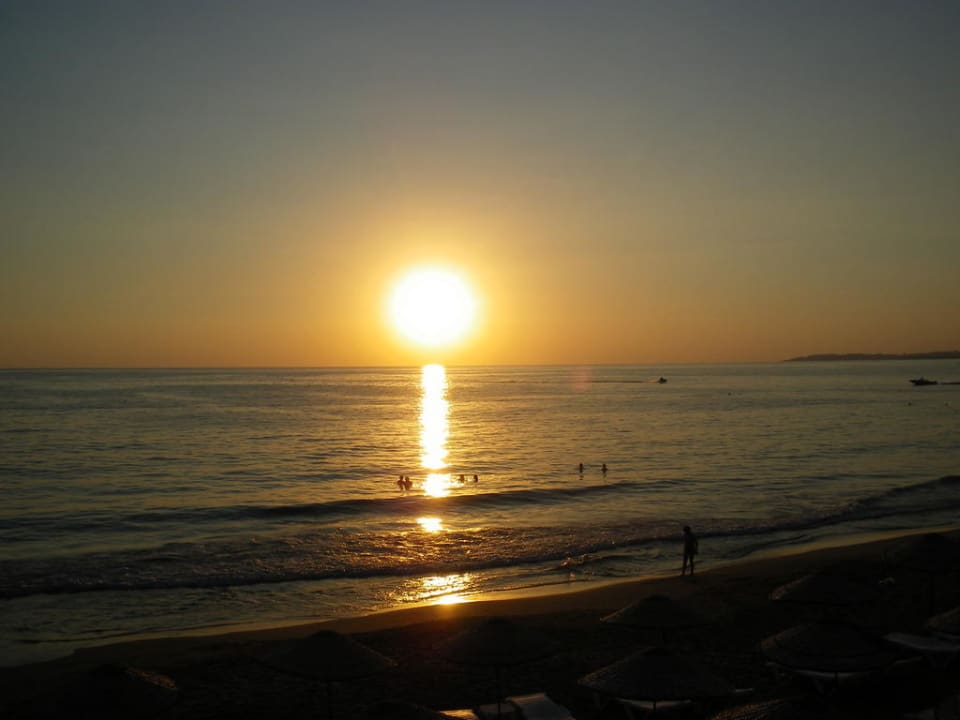 Sonnenuntergang Restaurant-Terrasse Aska Hotel Just in Beach