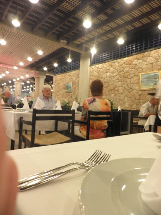 Atmosphäre im Restaurant  Bluesun Hotel Soline