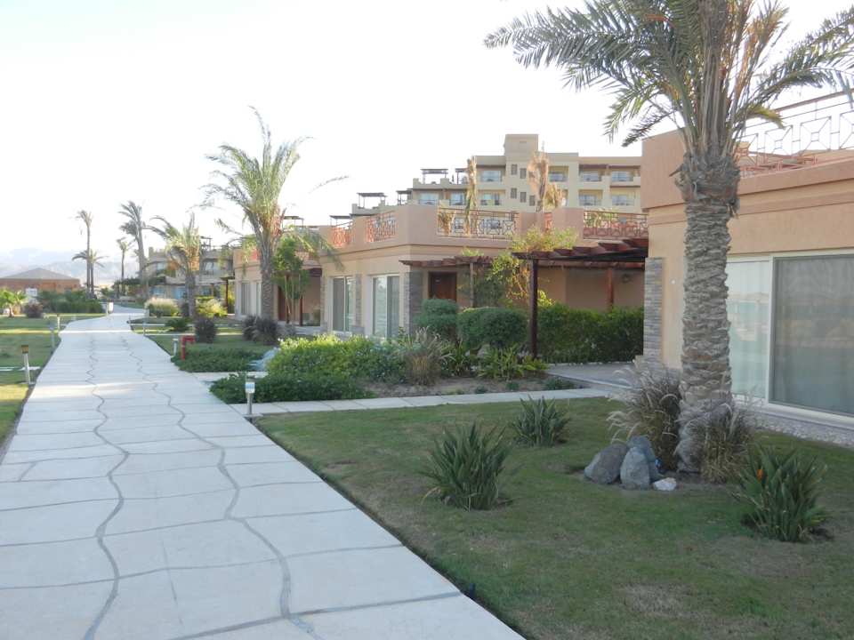 Vor den Bungalows Shams Prestige Abu Soma-Adults Only