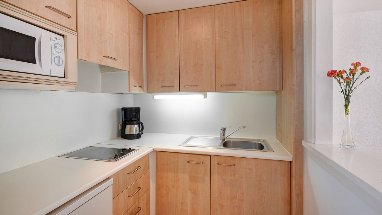 Apartment Kitchen Hipotels Mercedes