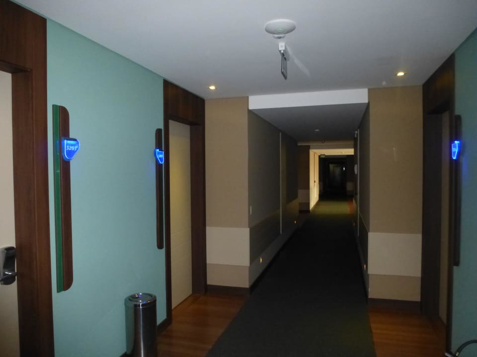 Übersichtliche elegante Gänge Recanto Cataratas Thermas Resort & Convention