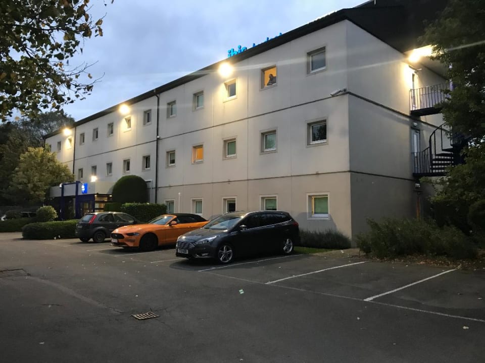 Außenansicht ibis budget Hotel Liege