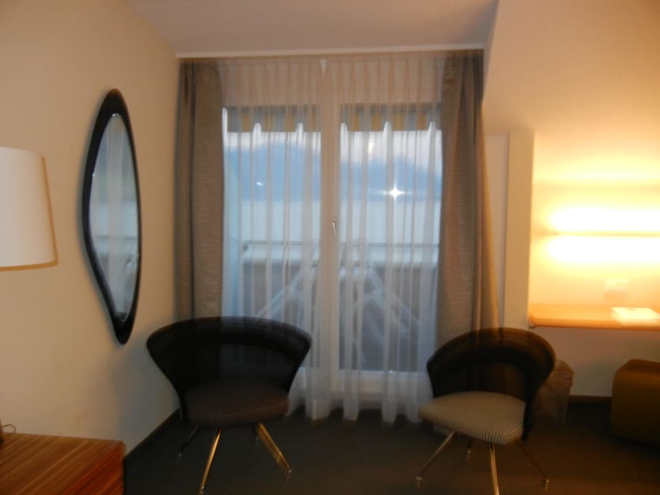 Blick zum Balkon Seehotel Kastanienbaum