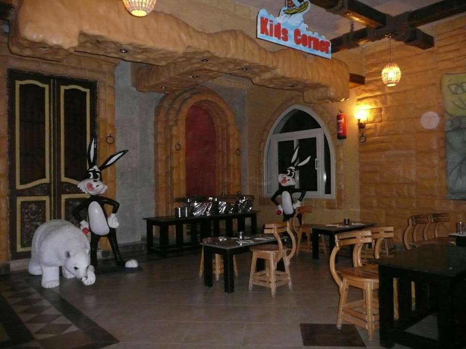 Kinderessecke im Hauptrestaurant Pickalbatros Alf Leila Wa Leila Resort - Neverland Hurghada