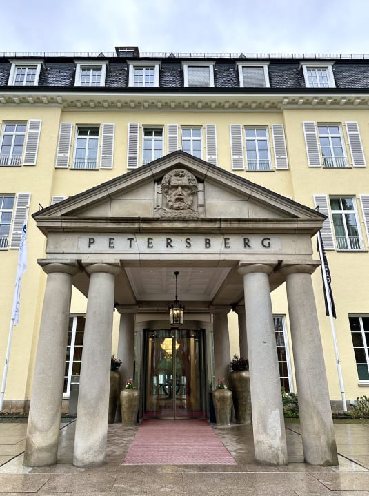 Außenansicht Steigenberger Icon Grandhotel Petersberg