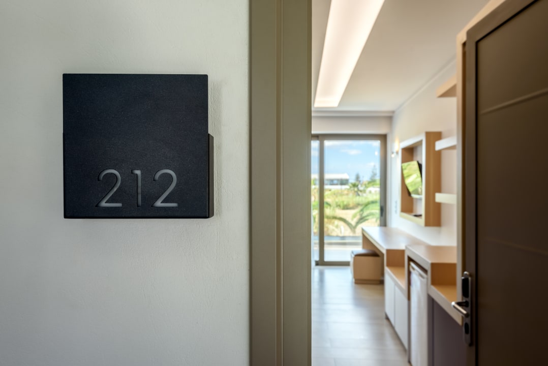 Zimmer Hotel Marinos Beach