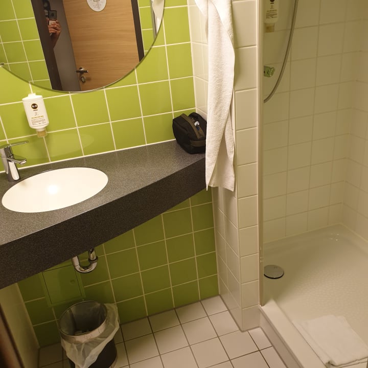 Zimmer B&B Hotel Freiburg-Süd