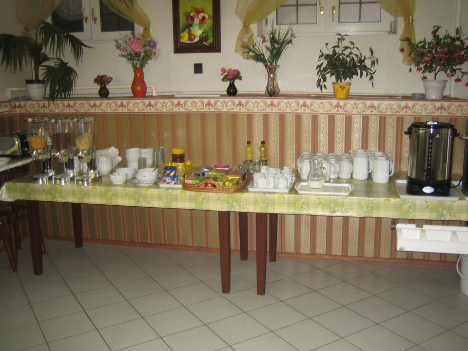 Frühstücksbüffet im Hotel Nádas Hotel Nadas