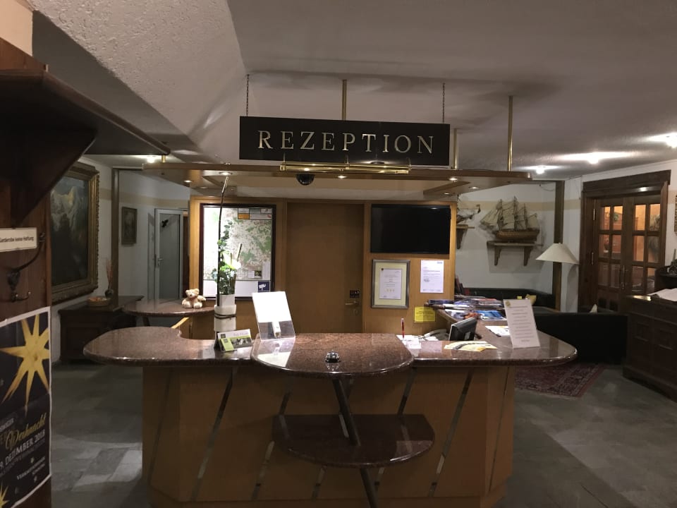 Lobby West Hotel an der Sächsischen Weinstrasse