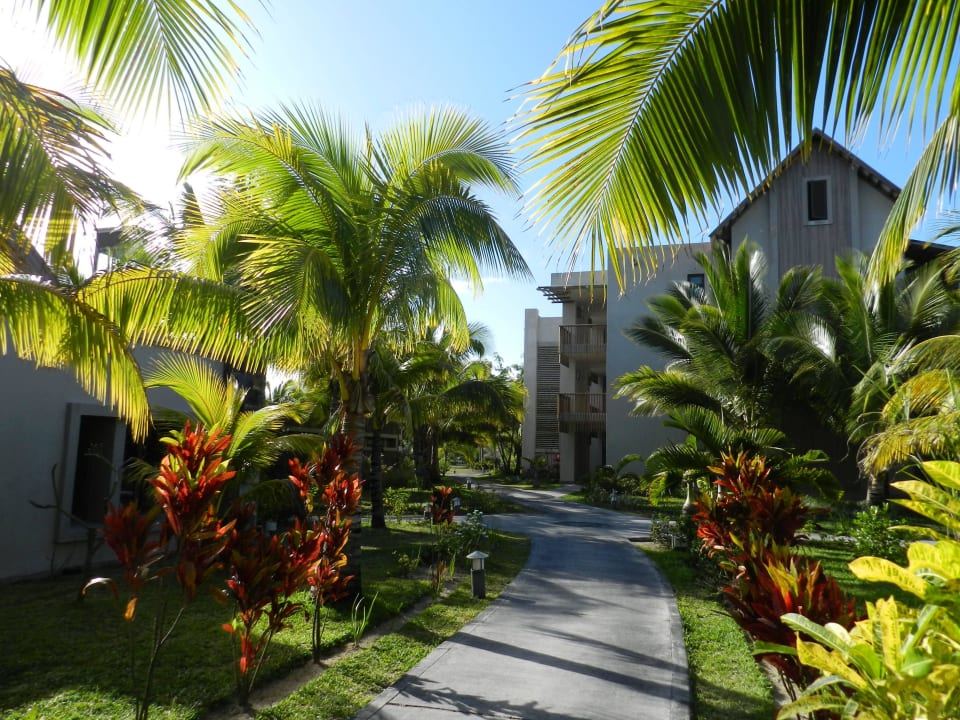 Garten Crystals Beach Resort Belle Mare, a member of Radisson Individuals