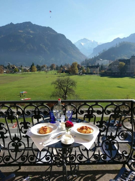 Wundervoller Blick auf die Berge Victoria-Jungfrau Grand Hotel & Spa