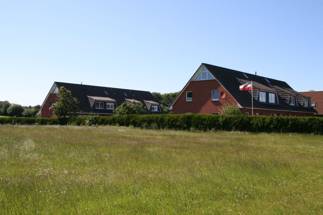 Haus"Ostseeblick"(Terrasse),"Peerkoppel"(Eingang) Ferien- & Campinganlage Schuldt