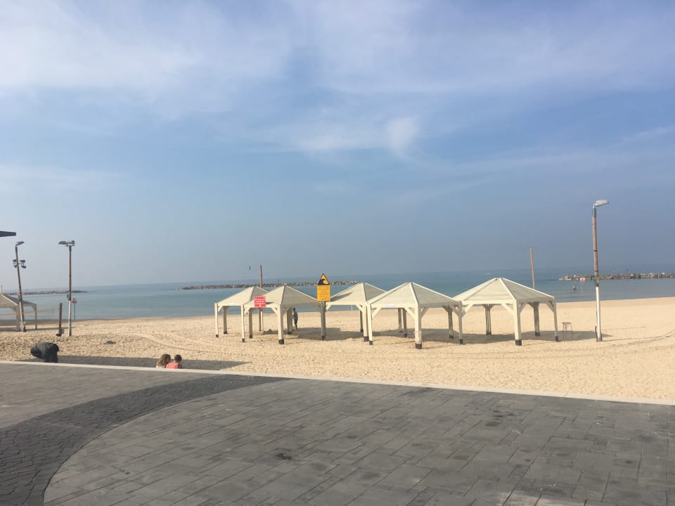 Strand Hotel Grand Beach