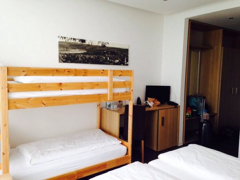 Doppelzimmer mit Kinderbetten Reit- & Sporthotel Eibenstock