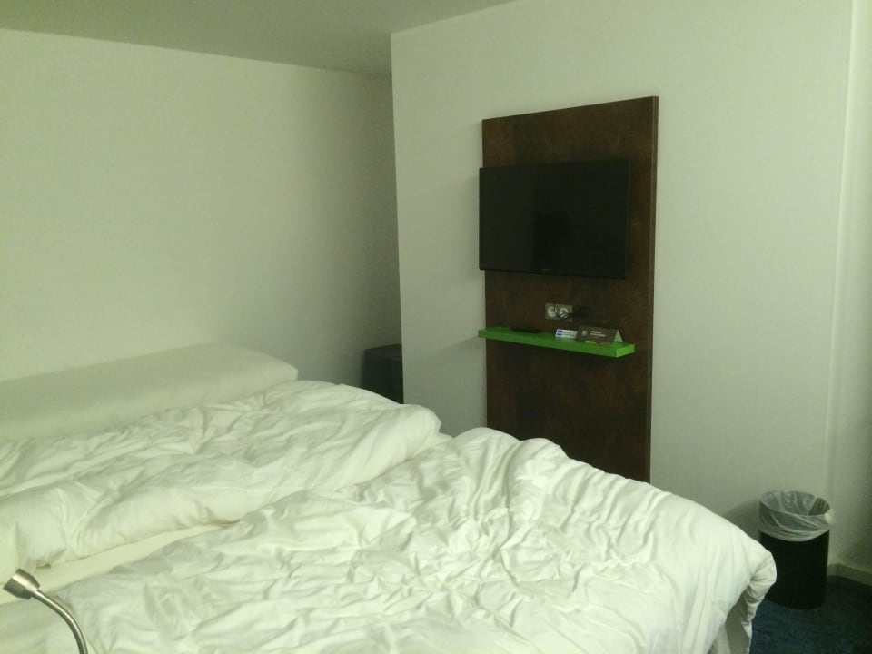 Bedroom (Family room) ibis Styles Strasbourg Avenue du Rhin